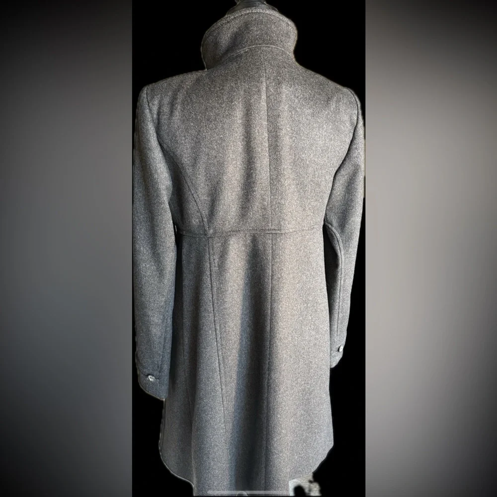 Zara Woman size Small military grey wool jacket with buttons. Great condition! - Picture 3 of 7